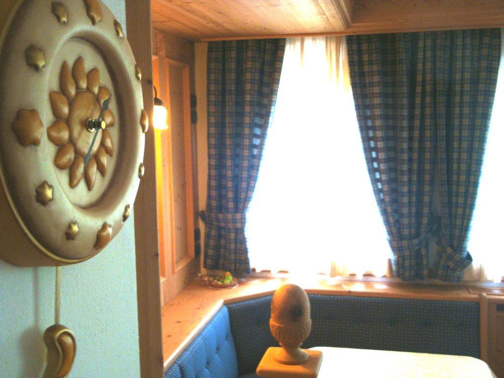 브레구초 Agritur Cornasest B&B 외부 사진