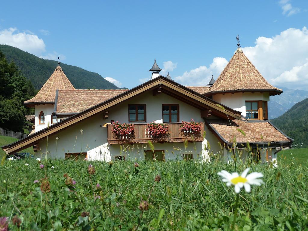 브레구초 Agritur Cornasest B&B 외부 사진