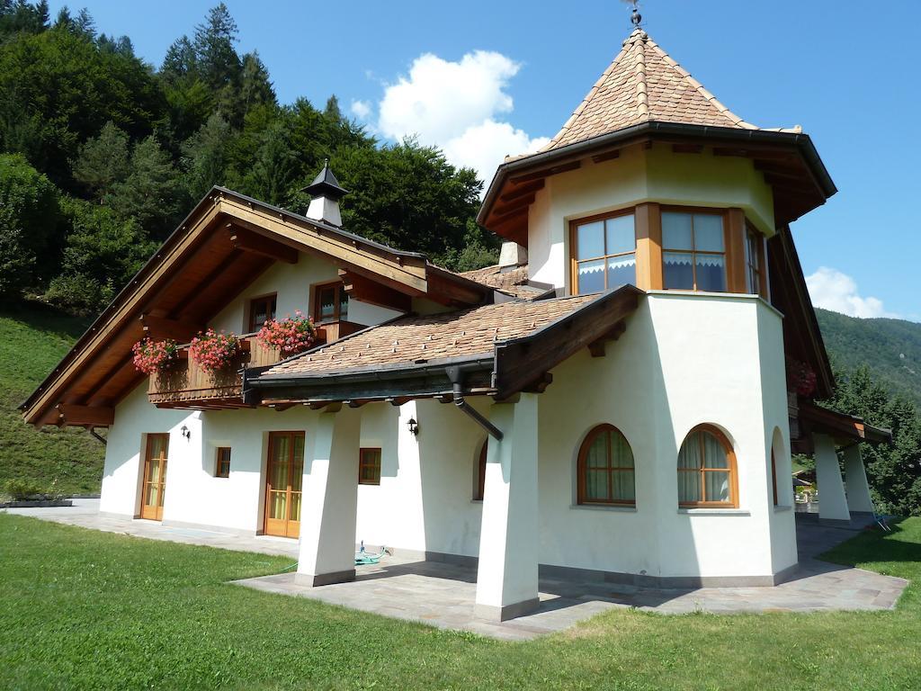 브레구초 Agritur Cornasest B&B 외부 사진