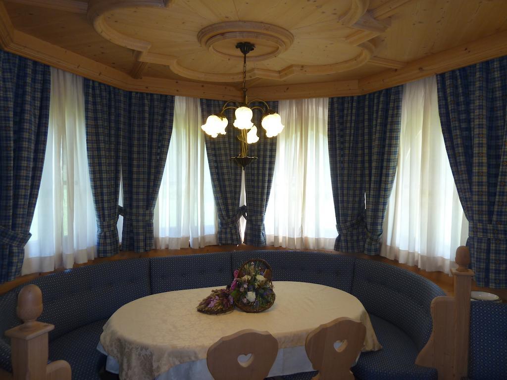 브레구초 Agritur Cornasest B&B 외부 사진
