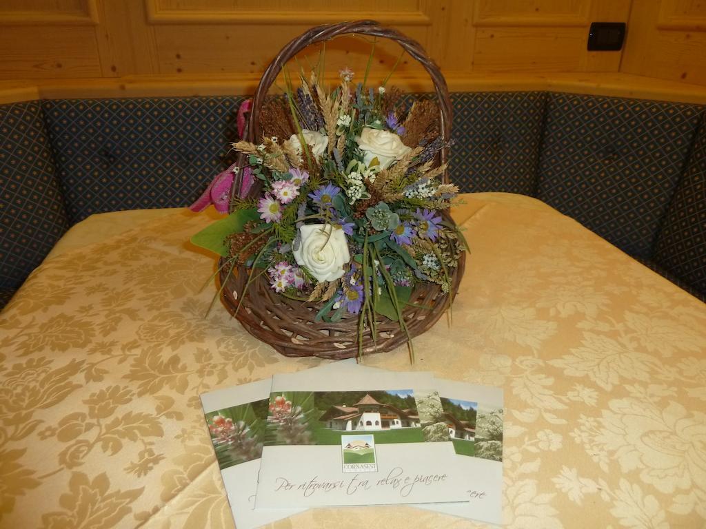 브레구초 Agritur Cornasest B&B 외부 사진