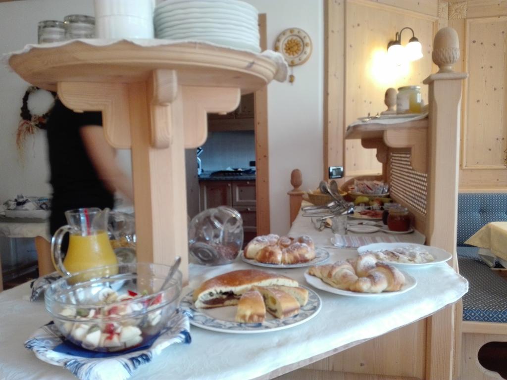 브레구초 Agritur Cornasest B&B 외부 사진