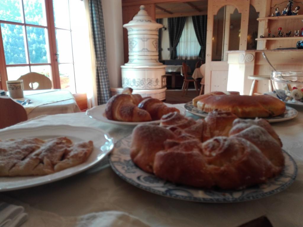 브레구초 Agritur Cornasest B&B 외부 사진