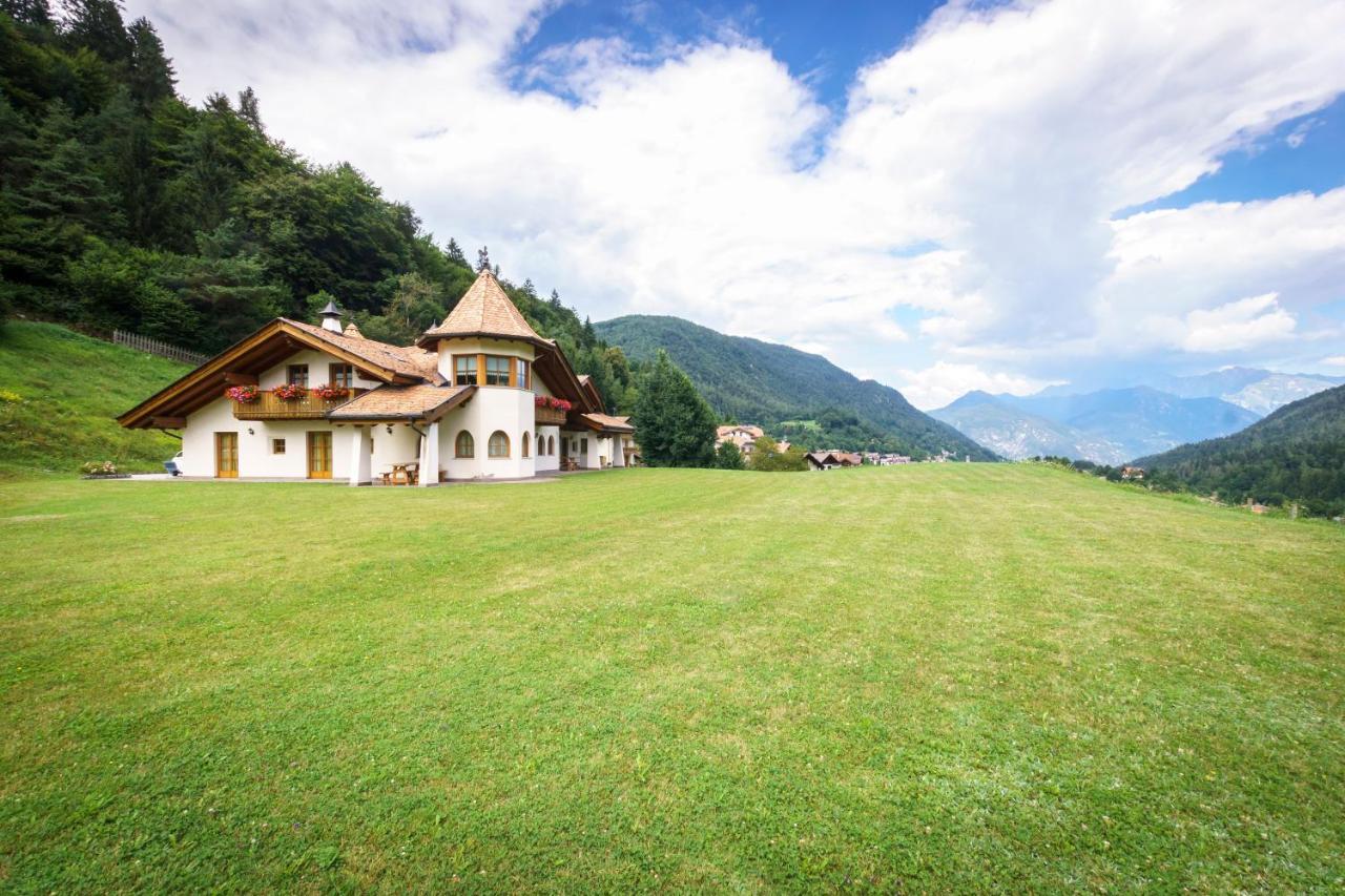 브레구초 Agritur Cornasest B&B 외부 사진