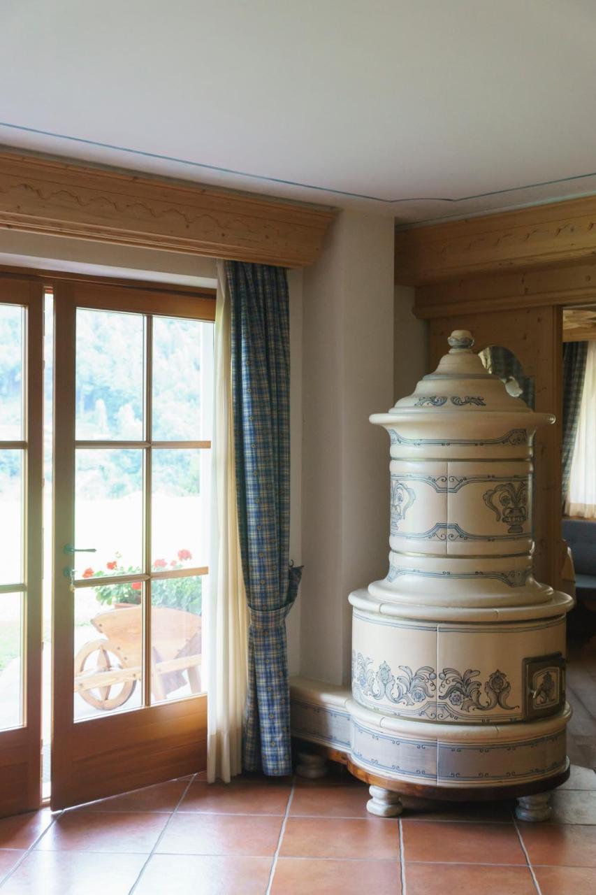 브레구초 Agritur Cornasest B&B 외부 사진