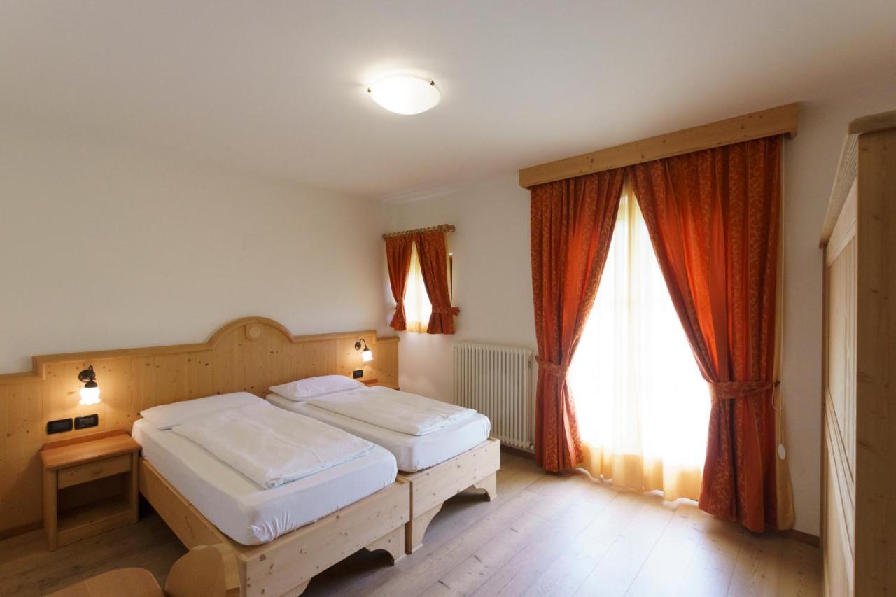 브레구초 Agritur Cornasest B&B 외부 사진