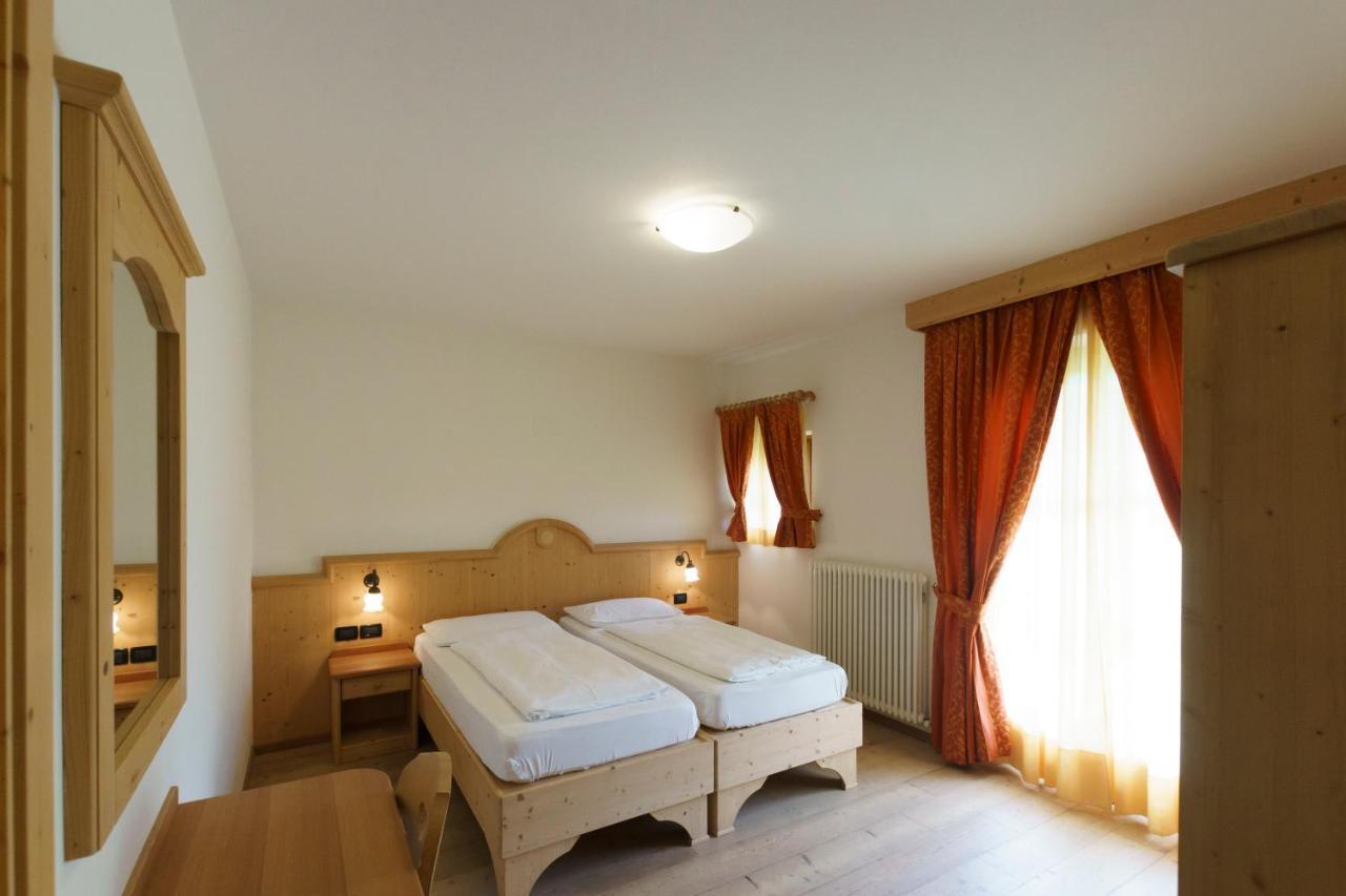 브레구초 Agritur Cornasest B&B 외부 사진